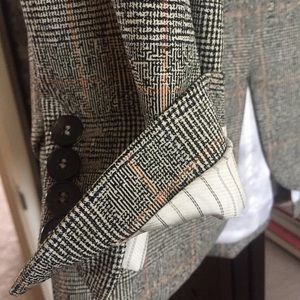 Alexander McQueen Jacket/Blazer. ✨⭐️ 🌟HOST PICK!